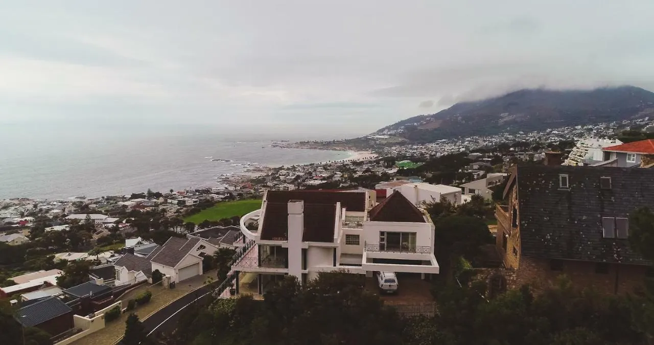 Queen Julie Lodge Cape Town Bed & Breakfast