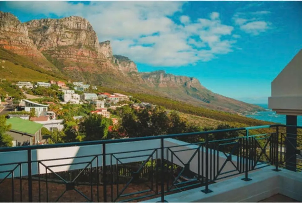 Queen Julie Lodge Cape Town Bed & Breakfast